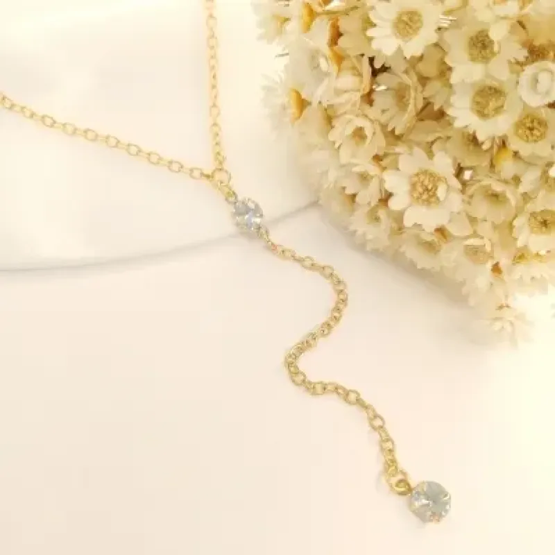 Colar gravatinha com duas zircônias 