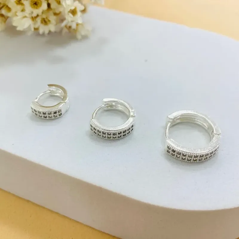 Trio de argolinha cravejada 2 filheiras de zircônias prata
