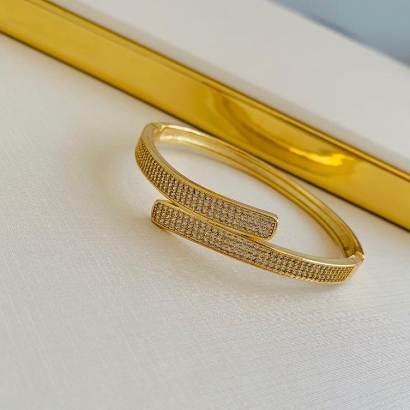 Bracelete cravejado zircônias