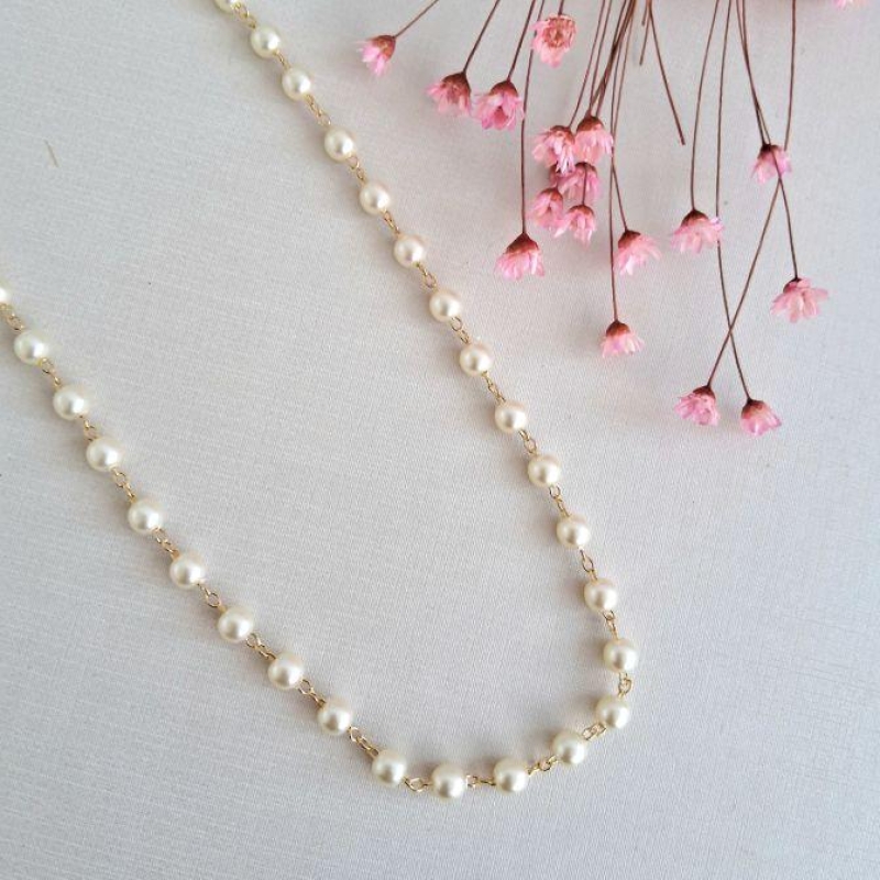 Choker perolas espaçadas