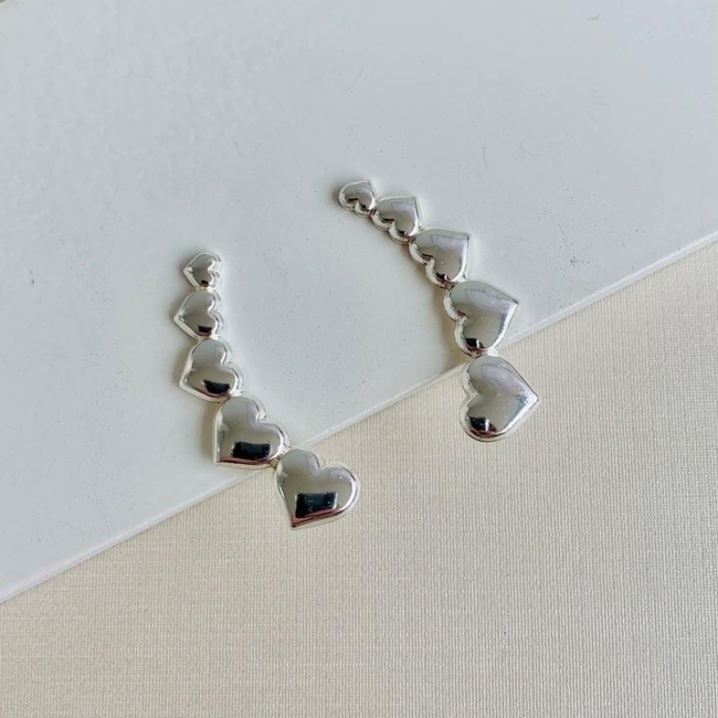 Brinco ear cuff coração