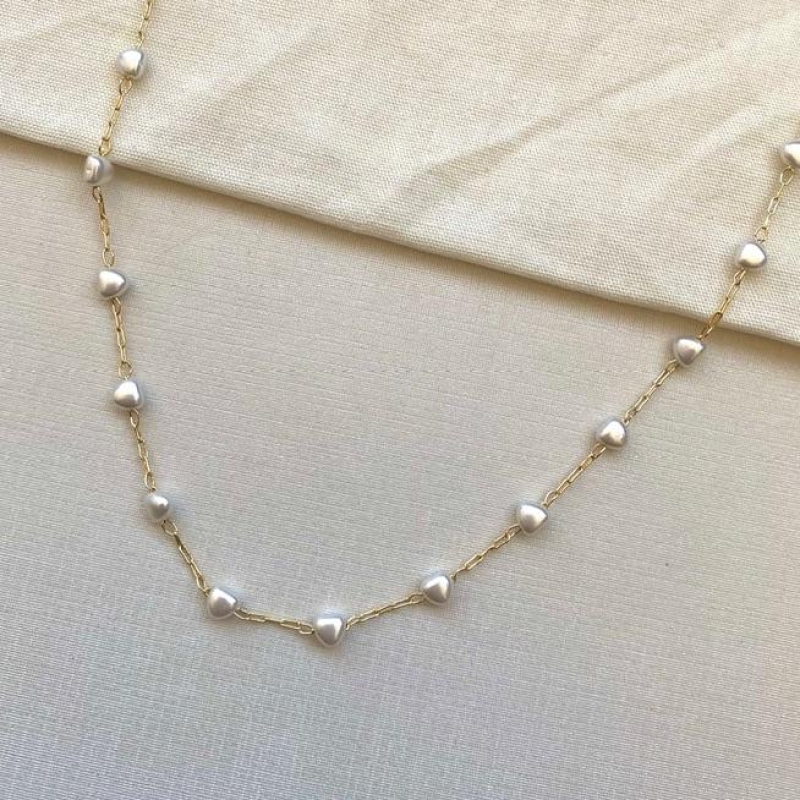 Choker pérolas coração