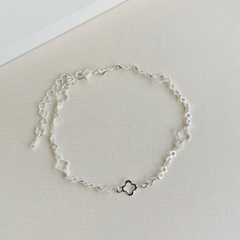 Pulseira trevinhos vazados