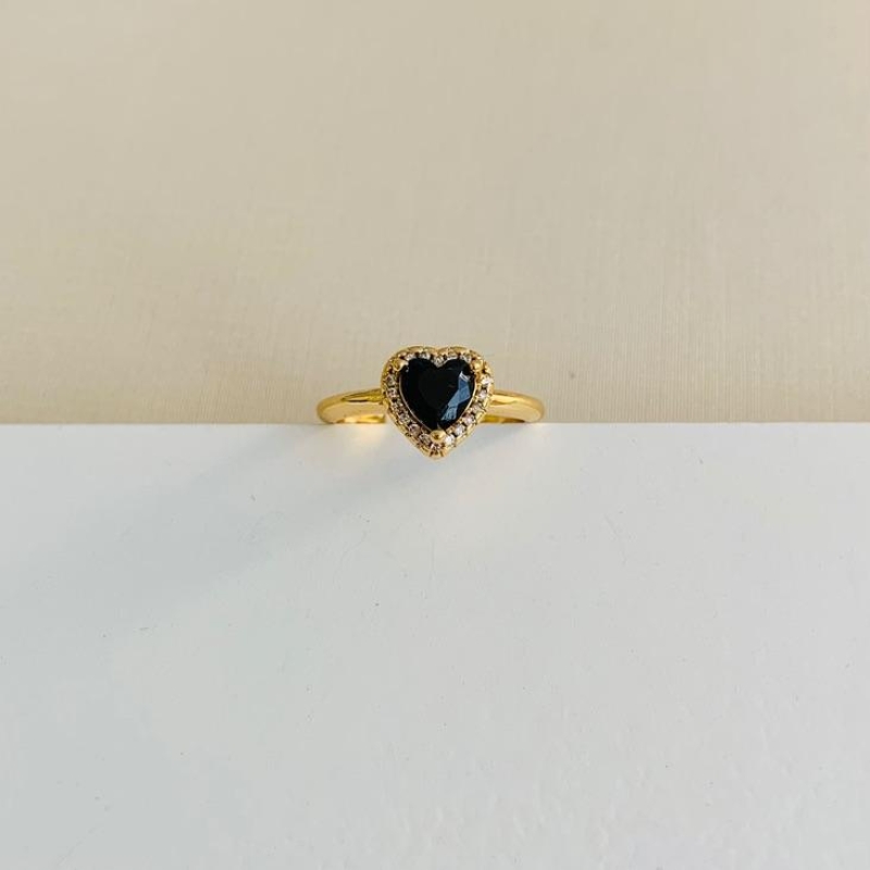 Anel coração zirconia preta