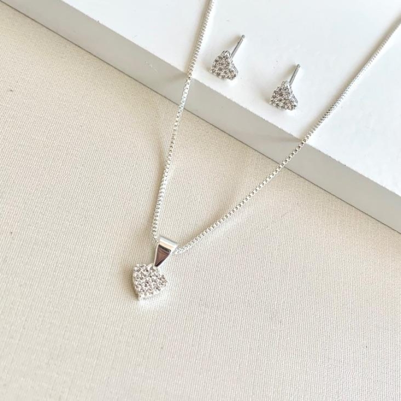 Conjunto micro coração cravejada