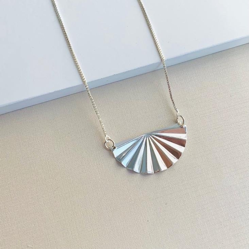 Colar coração delicado colors