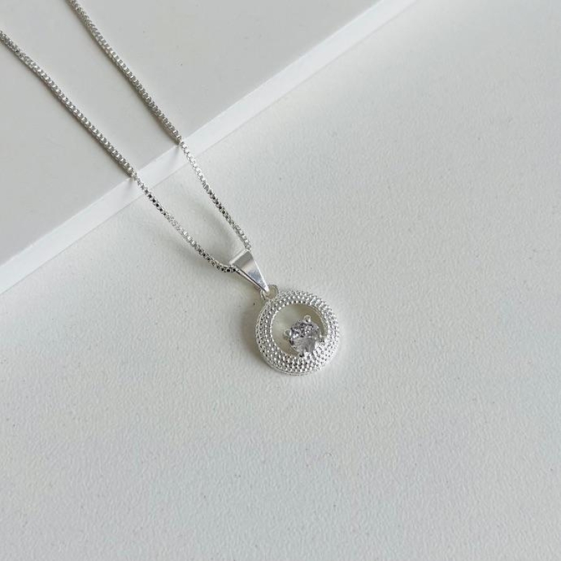 Colar circulo com zirconia