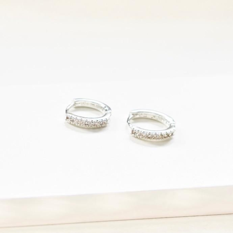 Argolinha sofisticada cravejada