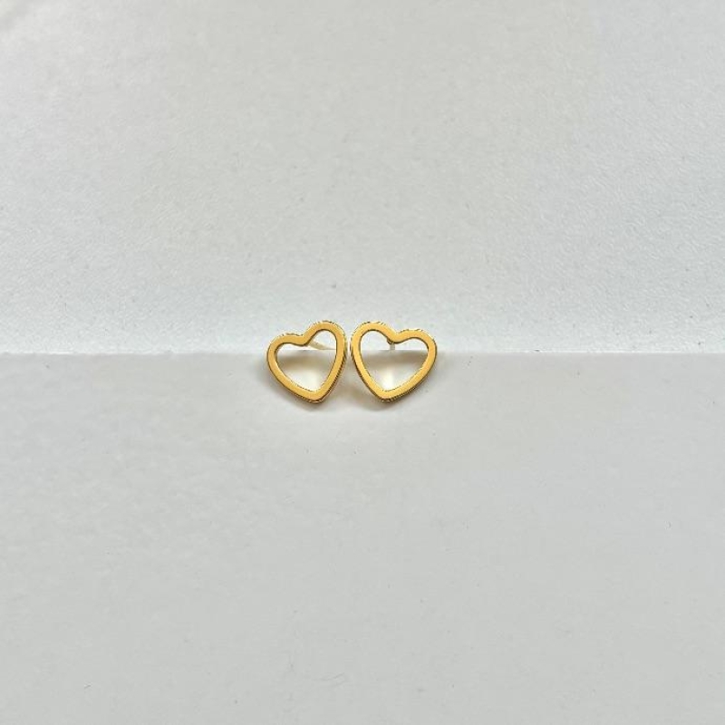 Brinco coração liso vazado