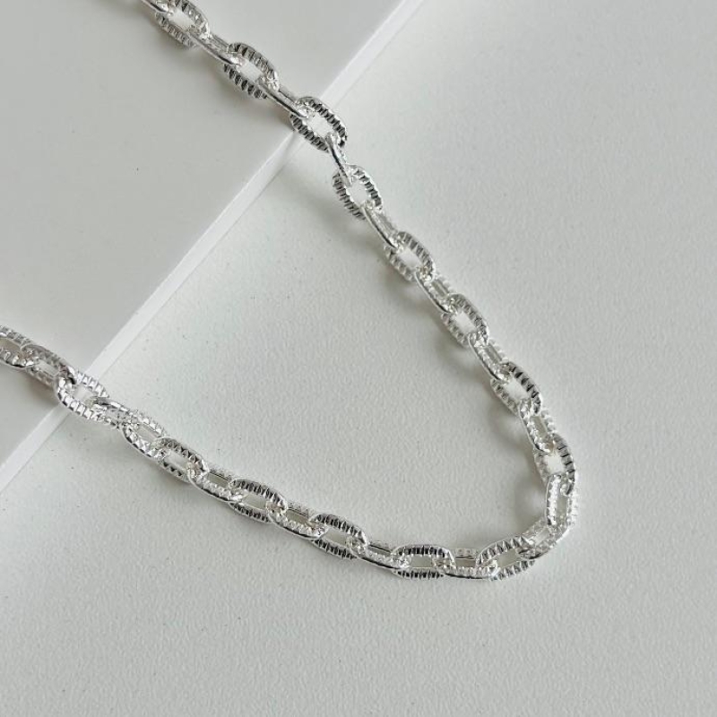 Choker elos cadeado trabalhados