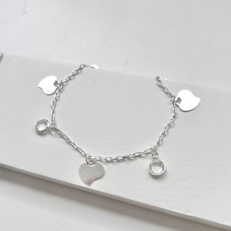 Pulseira corações e pontos de luz