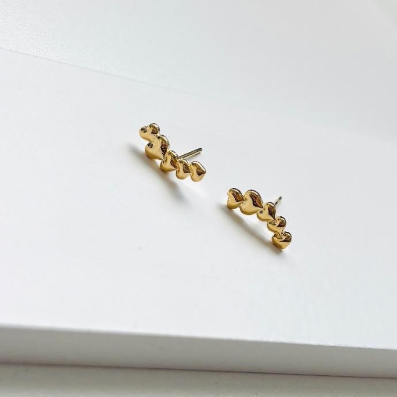 Brinco ear cuff corações