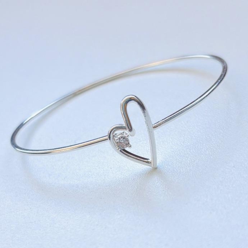 Bracelete coraçao + ponto de luz