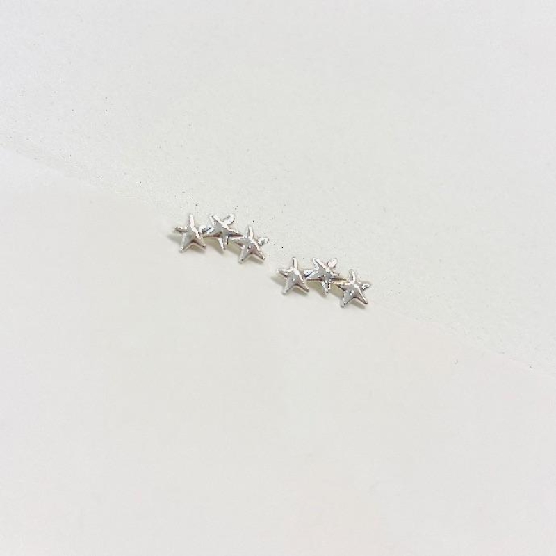 Brinco ear cuff 3 estrelas
