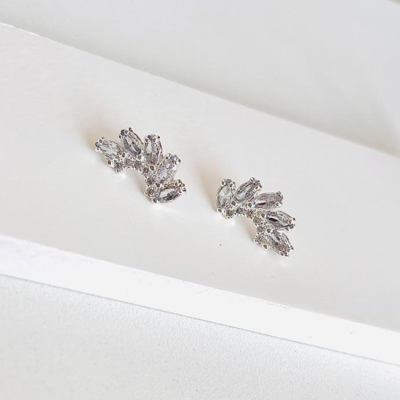 Brinco ear cuff 5 zircônias