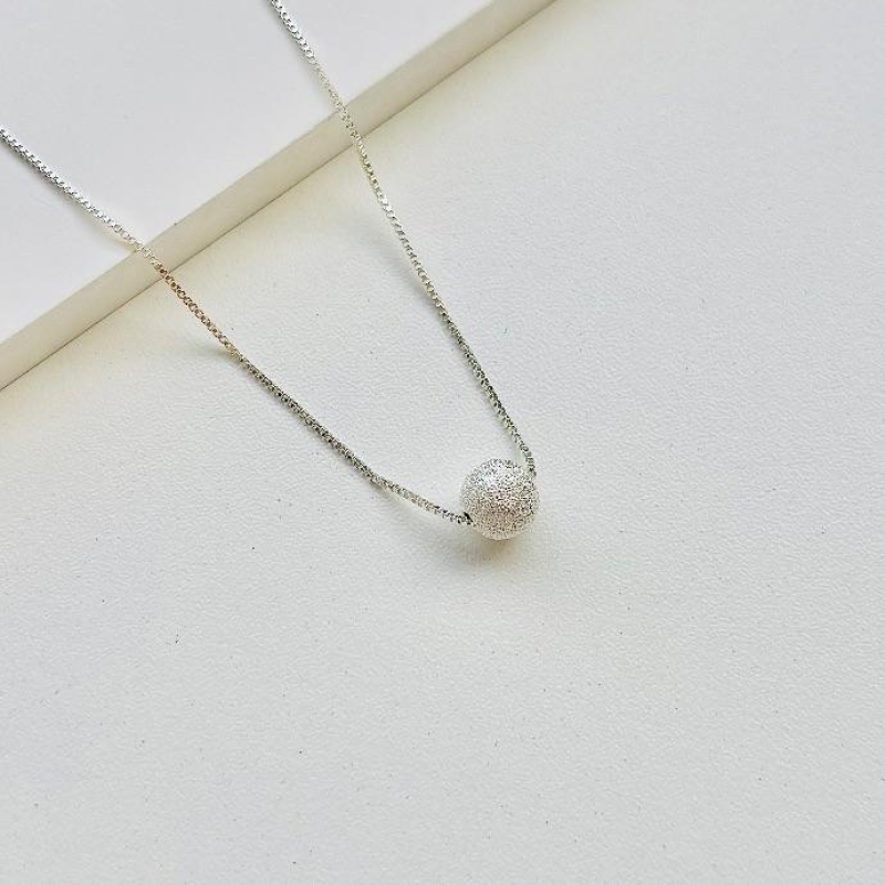 Colar bolinha diamantada