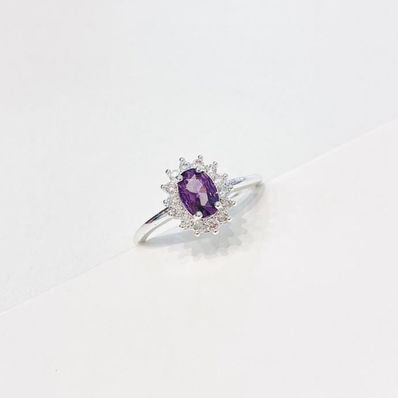 Anel redondo luxo zirconia lilás com cravejado
