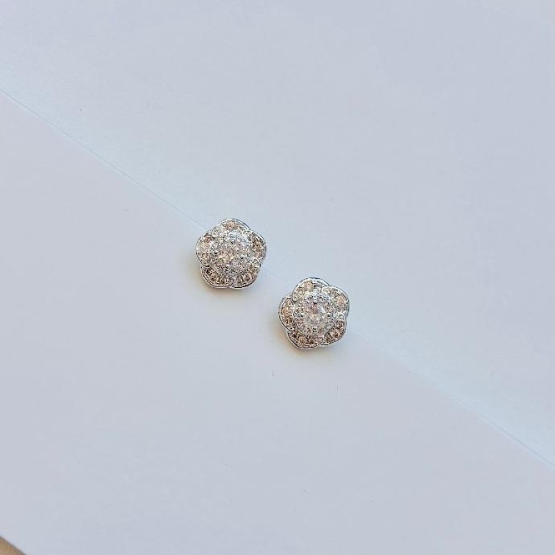 Brinco flor com zirconia
