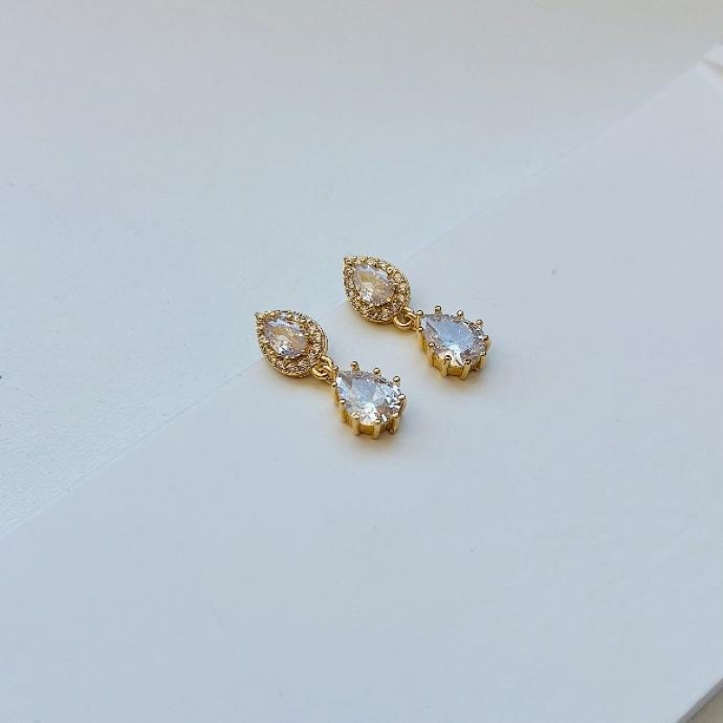 Brinco gota cravejada e gota zirconia