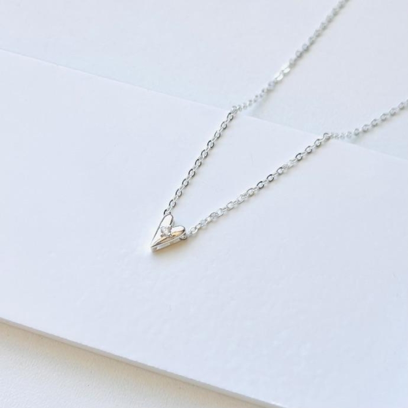 Colar coraçãozinho liso com zirconia