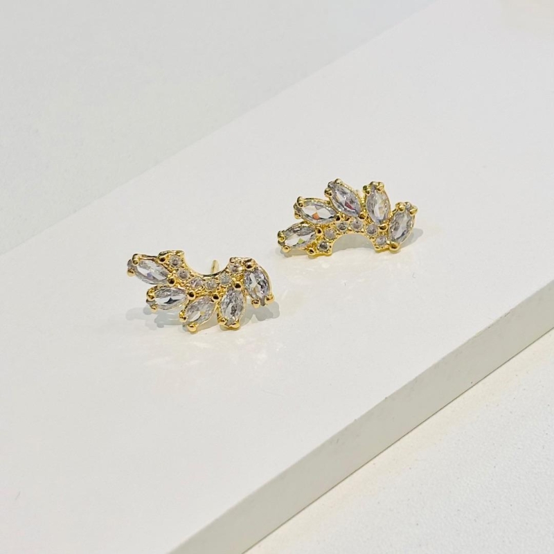 Brinco ear cuff cravejado 5 zircônias