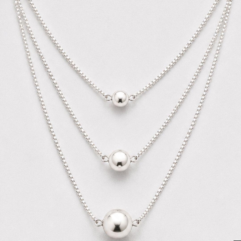 Colar tripla elegância bolinhas