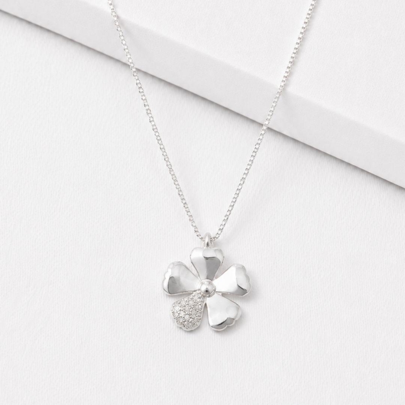 Colar luxo flor uma pétala cravejada