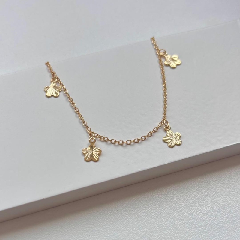 Pulseira florzinhas delicada