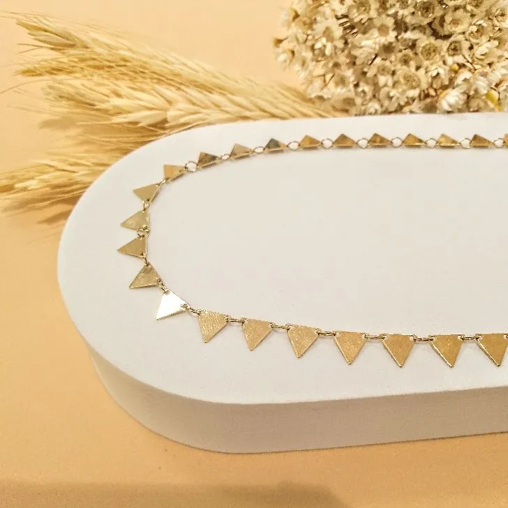 Choker Triângulos Invertido