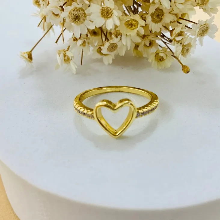 Anel coração liso com micro zircônias