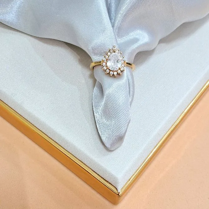 Anel gota com micro zircônias