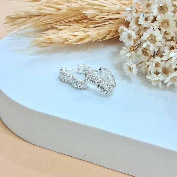 Argolinha m luxo coração cravejado com micro zircônias - prata