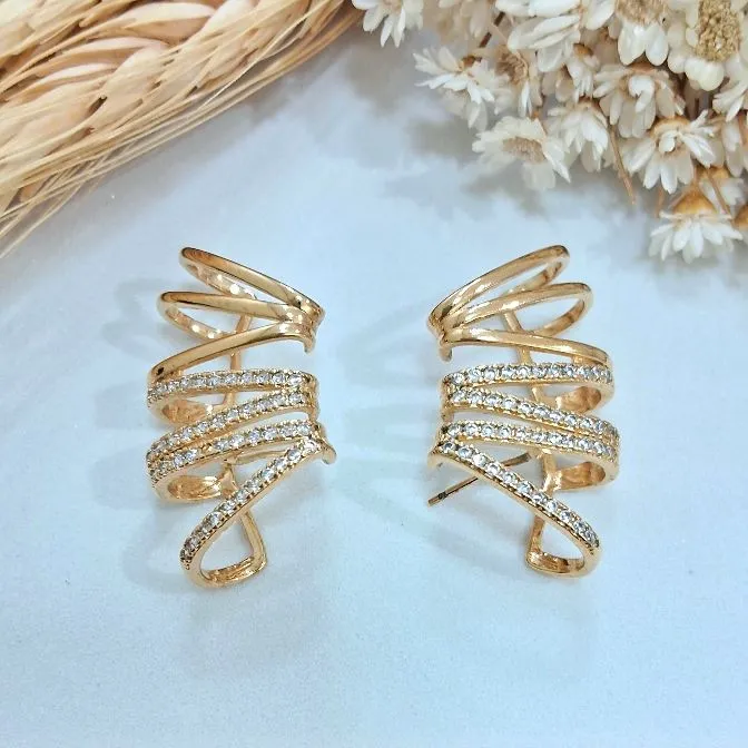 Brinco Ear Cuff luxo com quatro fileiras cravejadas cristal