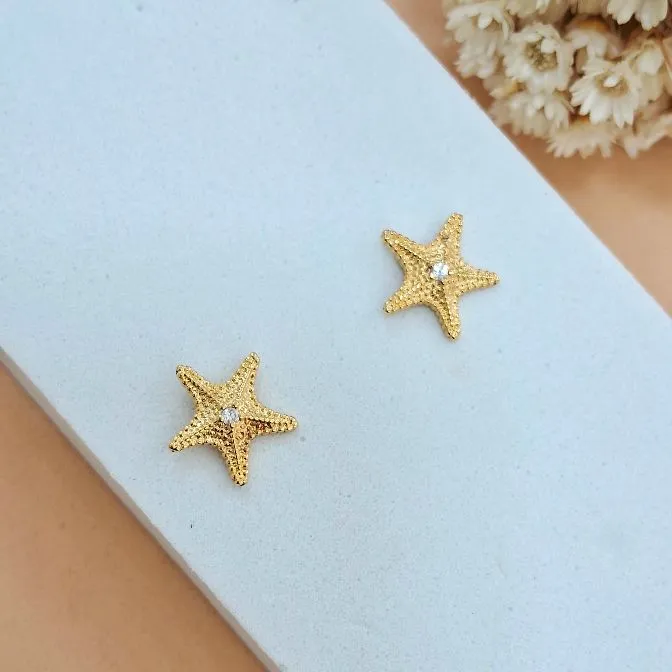 Brinco estrela do mar com pontinho de luz