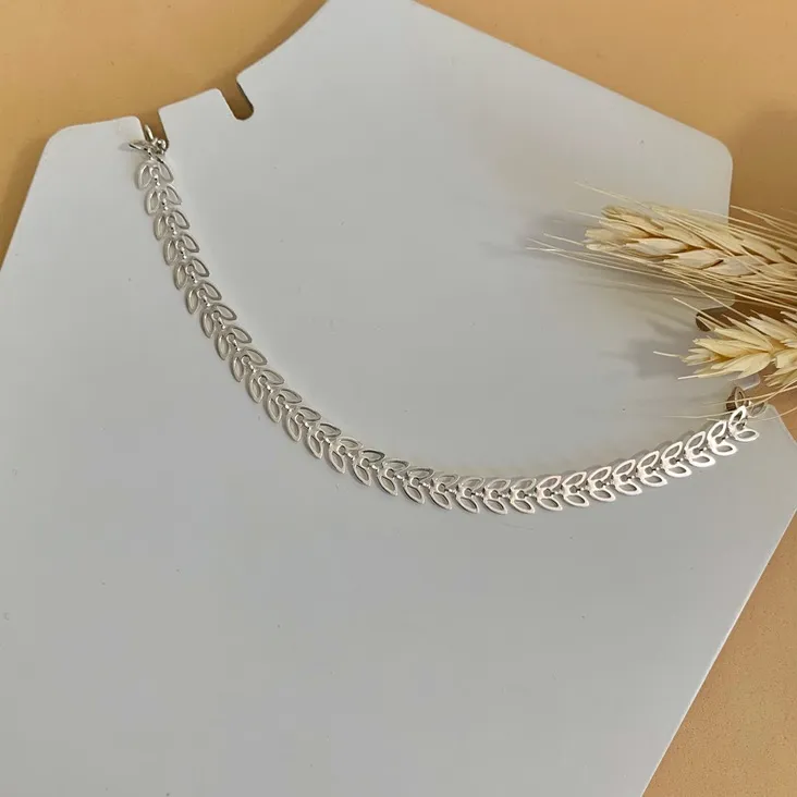 Choker escamas vazadas