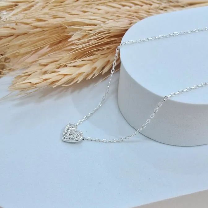 Colar cartier com coração cravejado prata