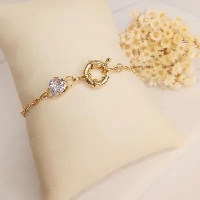 Pulseira cartier feminina com zircônia em coração e fecho boia 