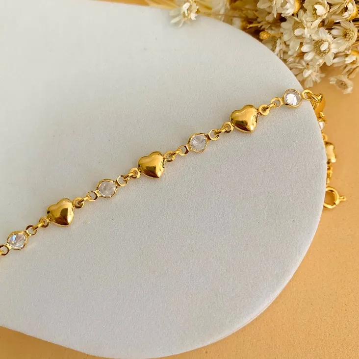 Pulseira corações e brilhos