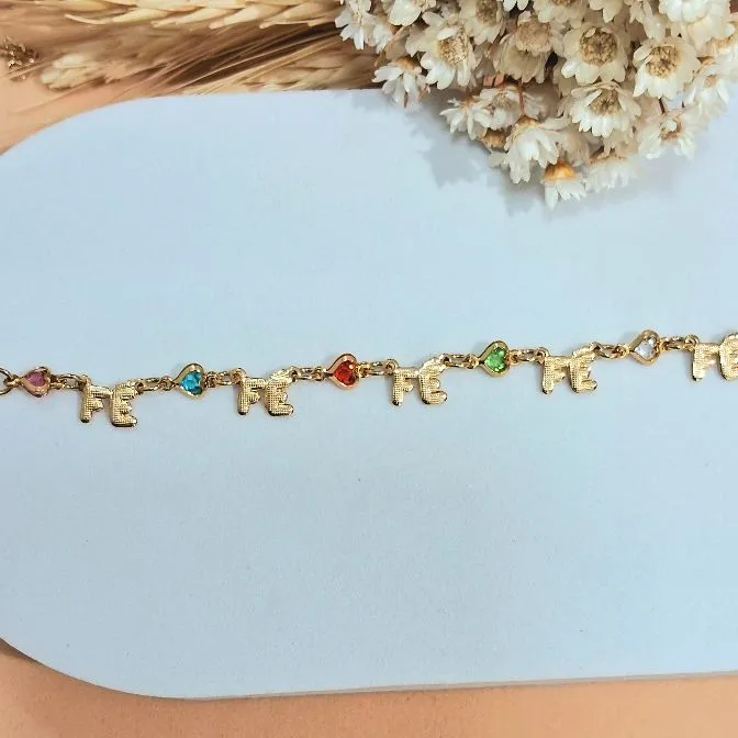 Pulseira Infantil Fé e Corações Coloridos