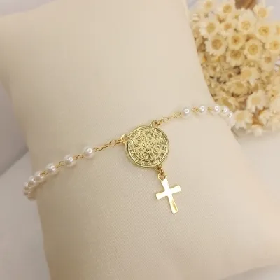 Pulseira perolas São Bento e cruz