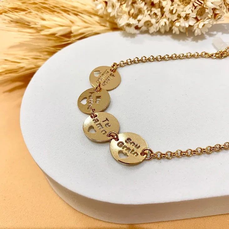 Pulseira quatro medalhas com frases e coração