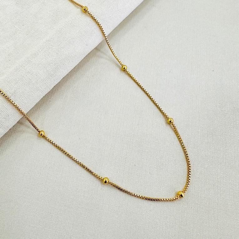 Choker bolinhas espaçacadas