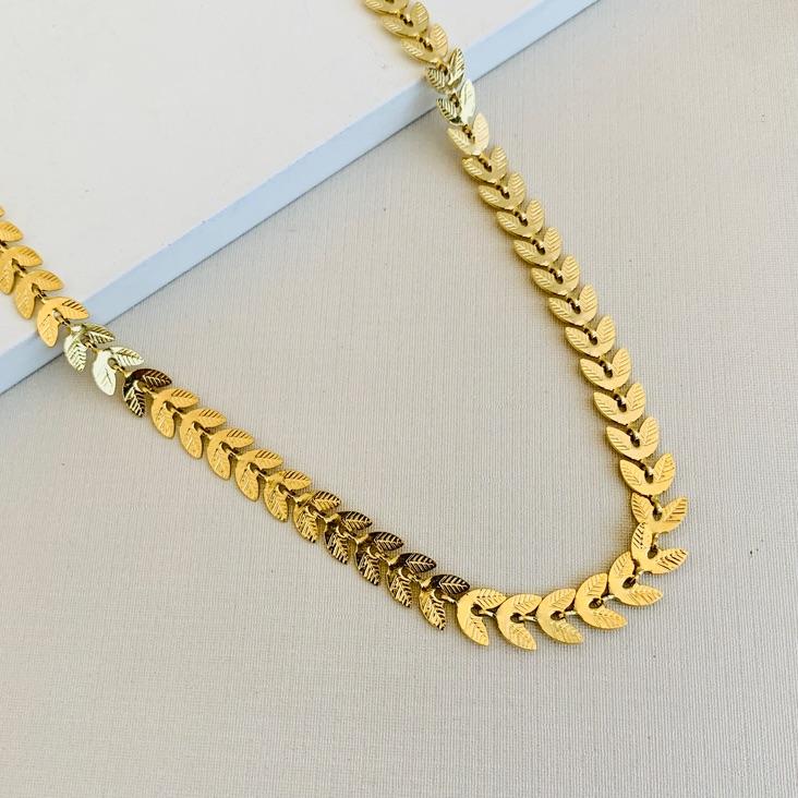 Choker escamada  