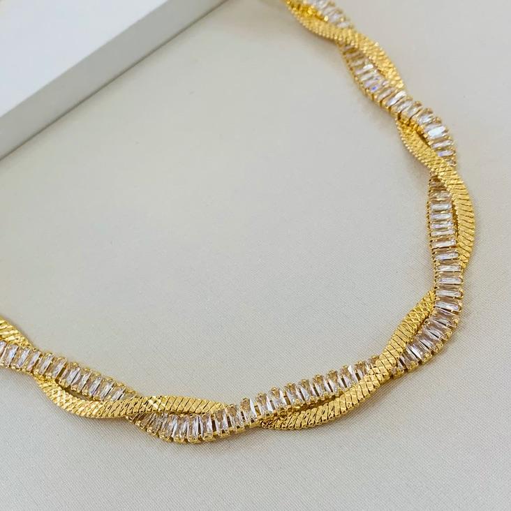 Choker luxuosa riviera trançada