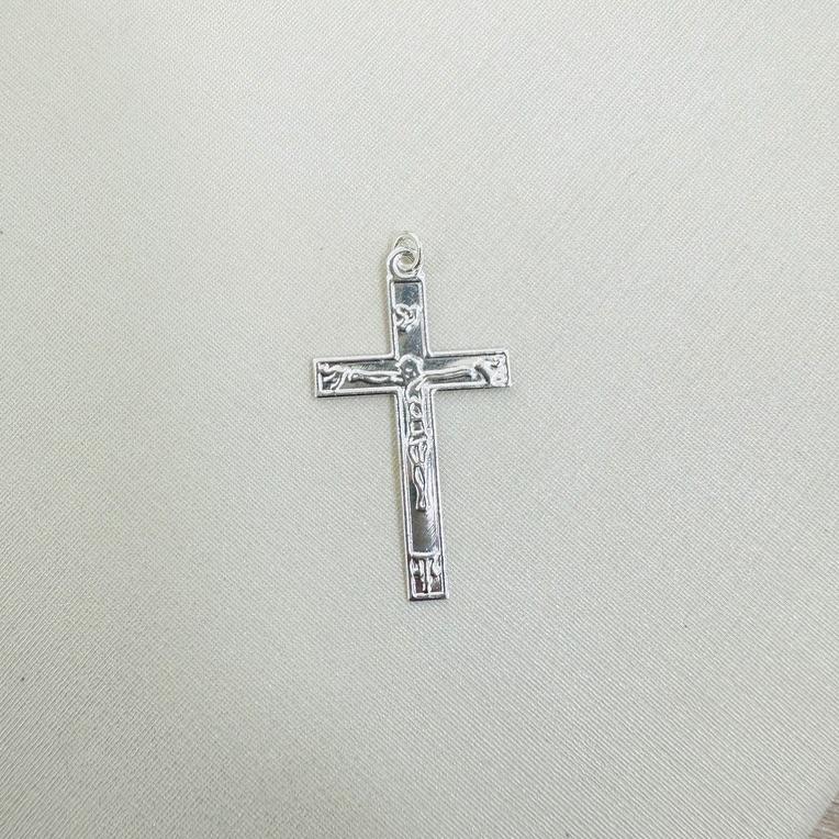 Pingente crucifixo com cristo prata