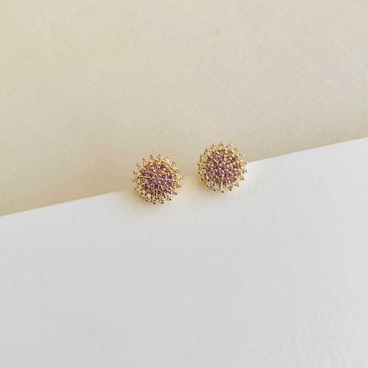 Brinco circulo cravejado lilas e cristais