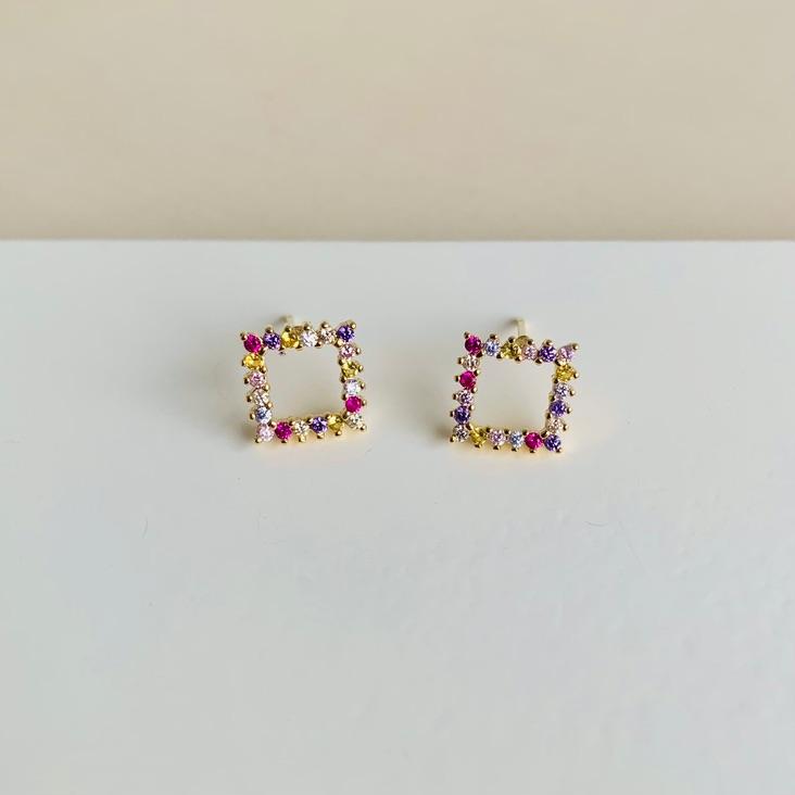 Brinco quadrado cravejado colors