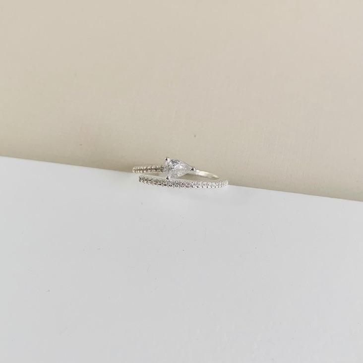 Anel Ajustável cravejado com gota de zirconia
