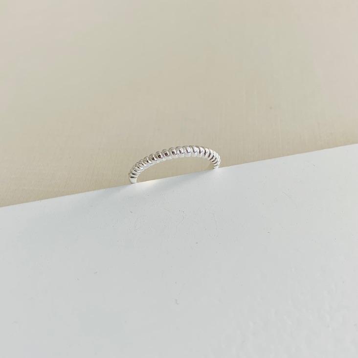 Anel minimalista aspiral