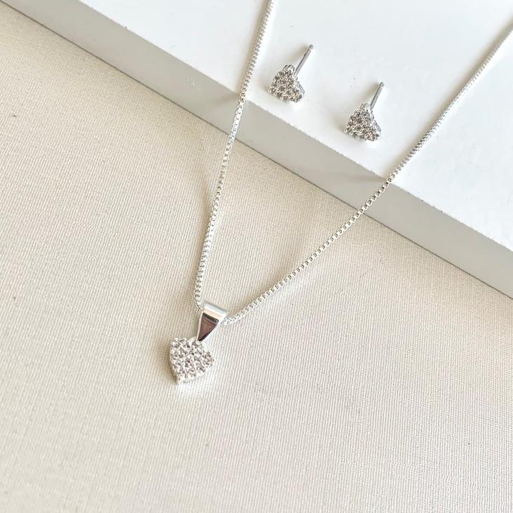 Conjunto micro coração cravejada